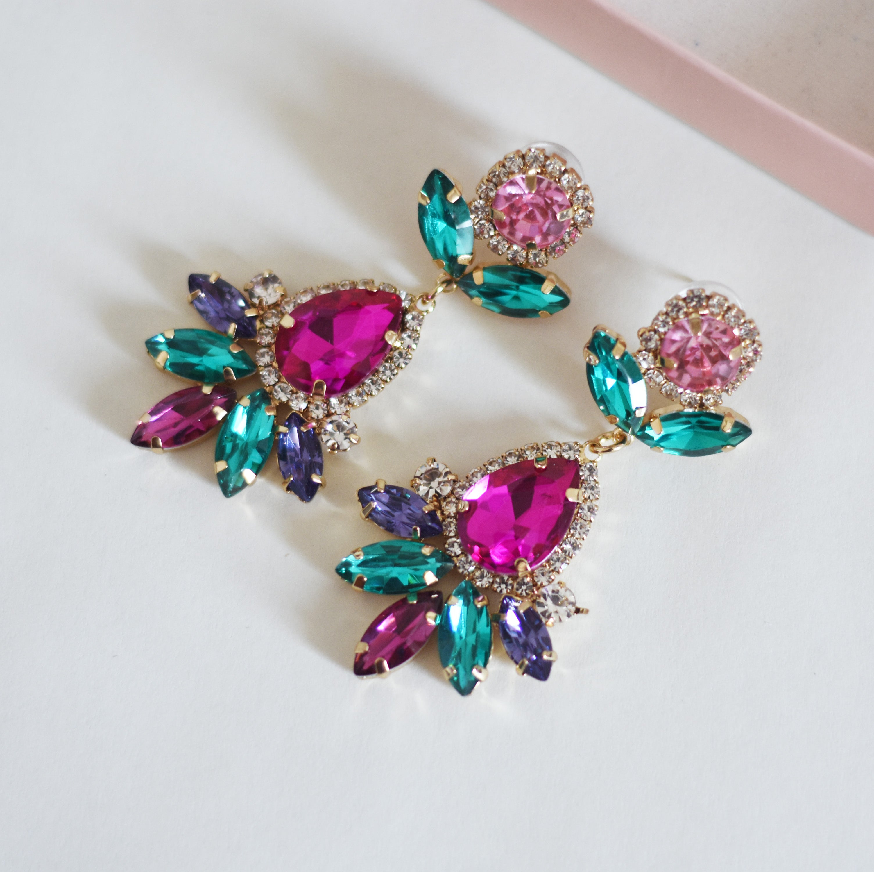 ARETES CAROLINE