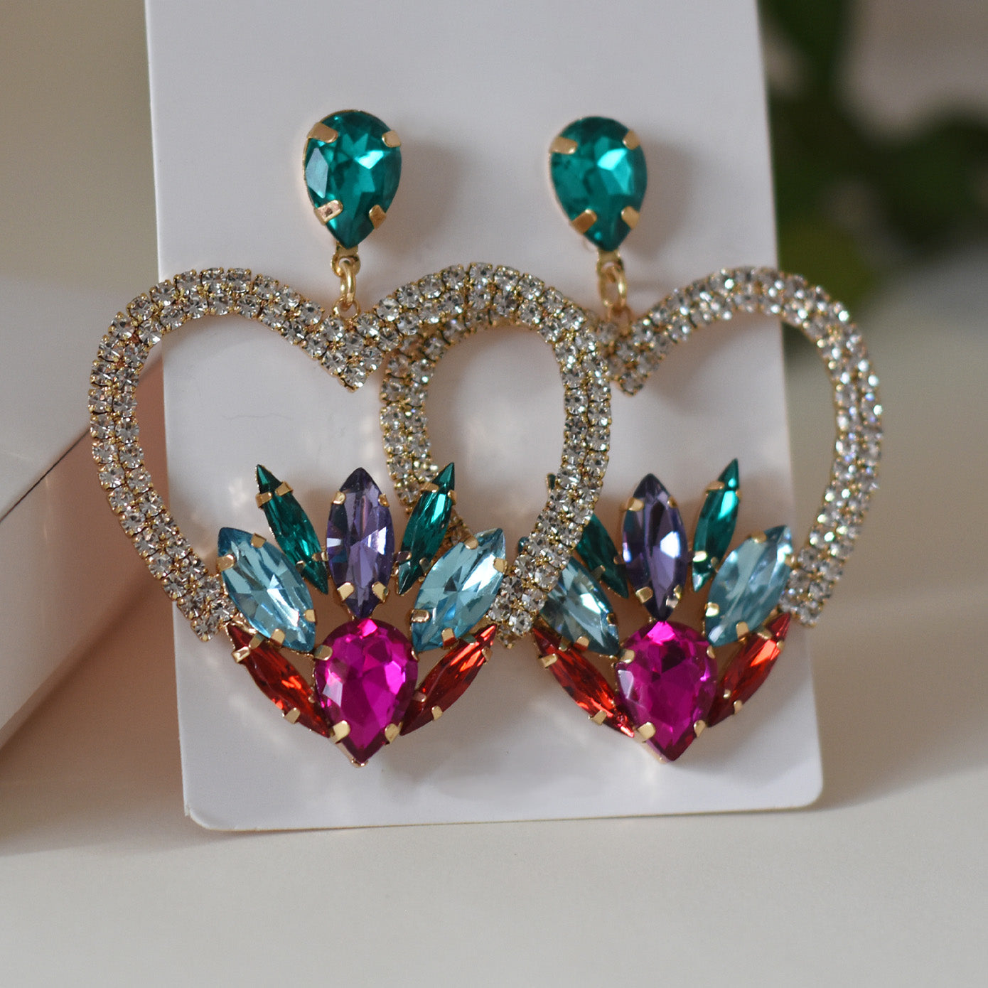 ARETES HEART SHINE